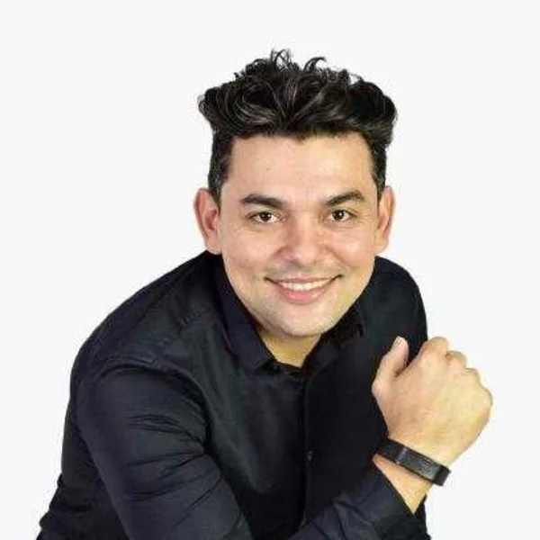 Corte e Visagismo Luciano Ayala